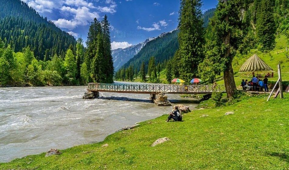 the view of a bridge in Taobat valley