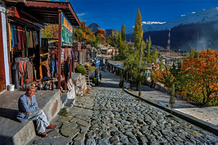 street of karimabad 