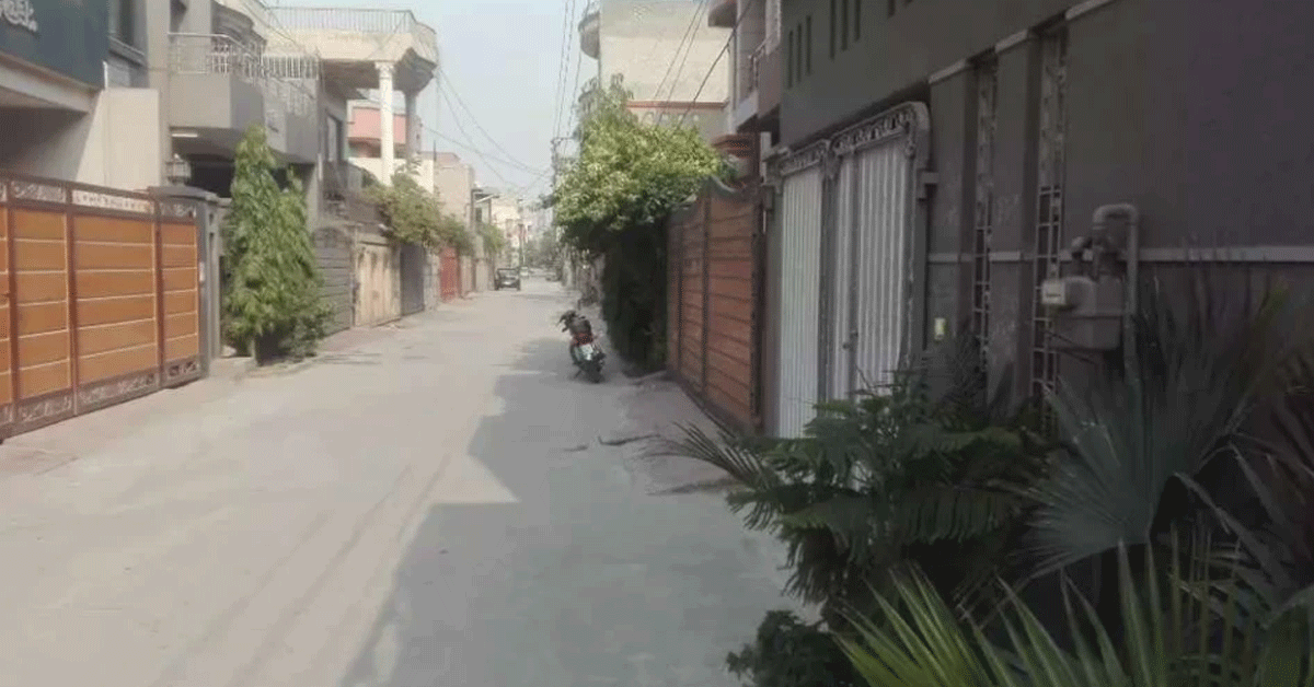 street in Taj Bagh Scheme