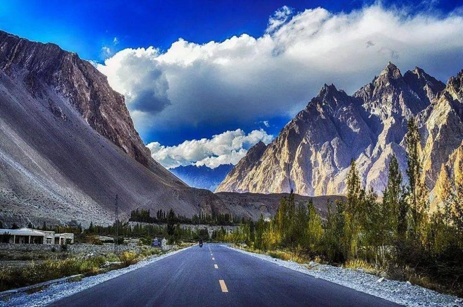 beautiful scenery of mountains and karakoram highway