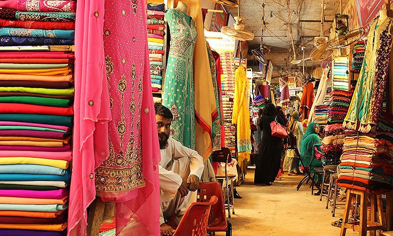 meena bazaar karachi clothing market