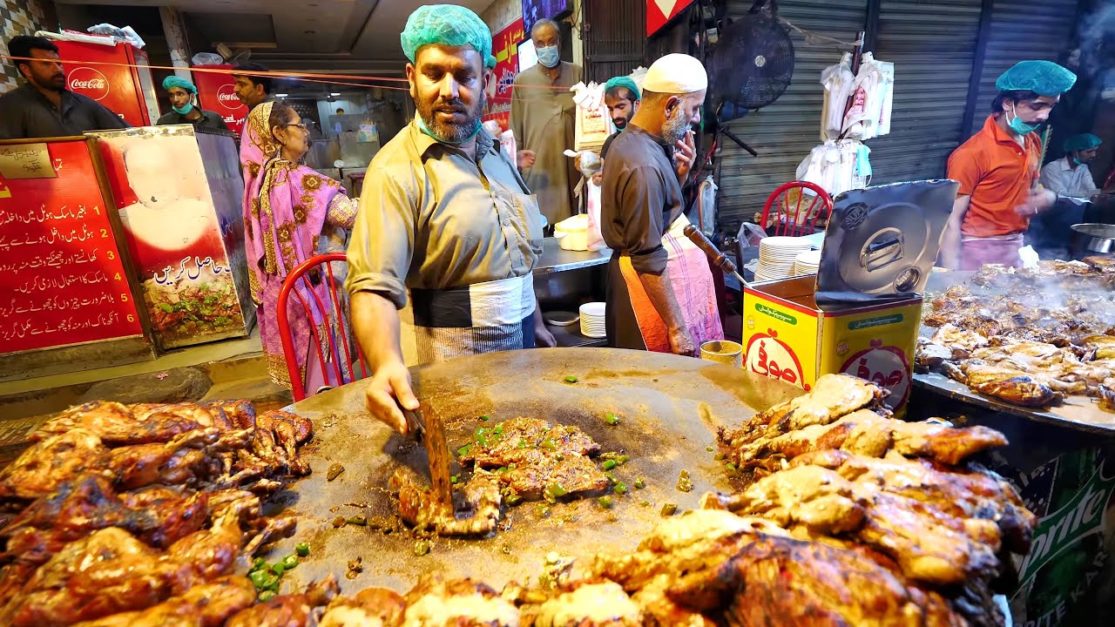 Must-Try Foods in Old Anarkali Food Street 