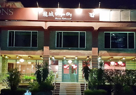 Outdoor view of Dragon city chinese restaurant in Islamabad