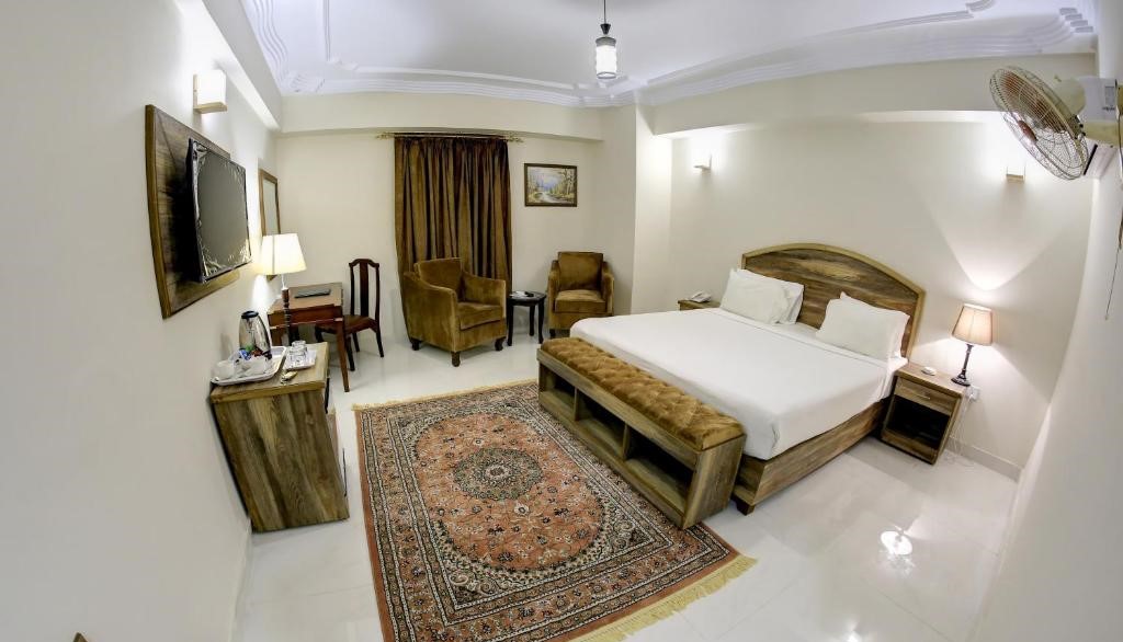 Hotels near Karachi Airport Overview 