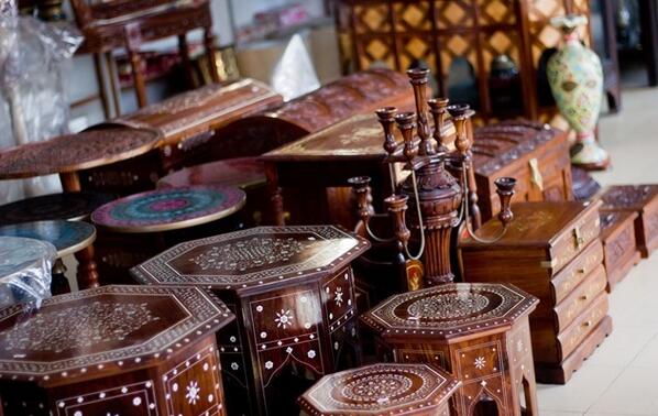 wooden handicrafts at murree