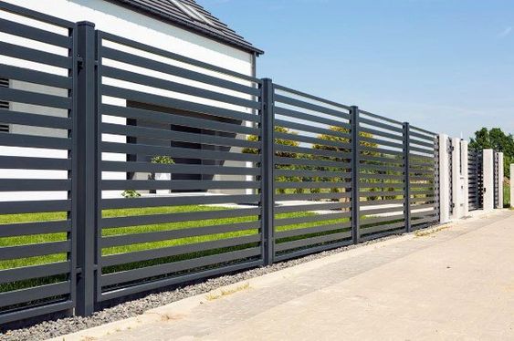 Metallic Fencing of a house