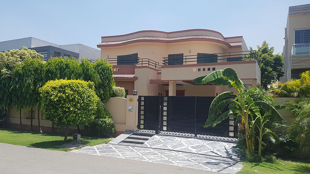 House in Defence Housing Society phase 4 Lahore