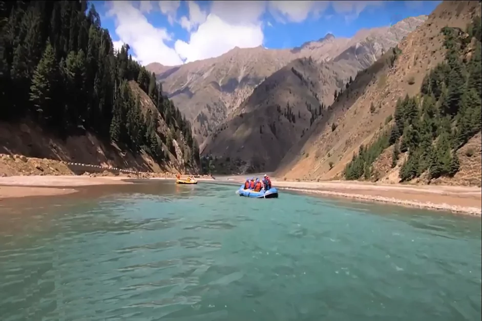 Tourists enjoying Kunhar River 