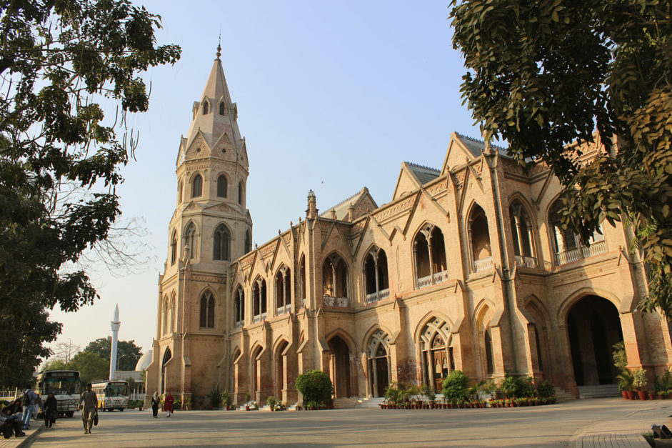 gcu lahore near lakshmi chowk