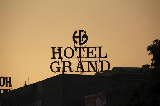 hotel grand peshawar