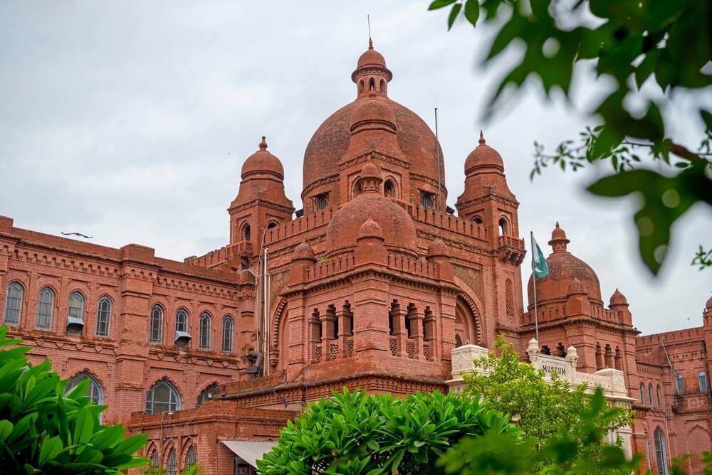 lahore museum located near lakshmi chowk