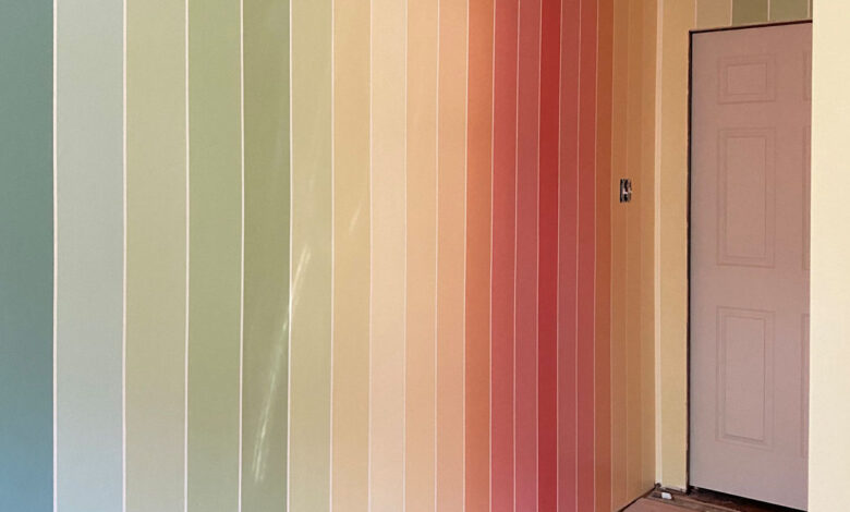 gradient stripes on wall pattern 