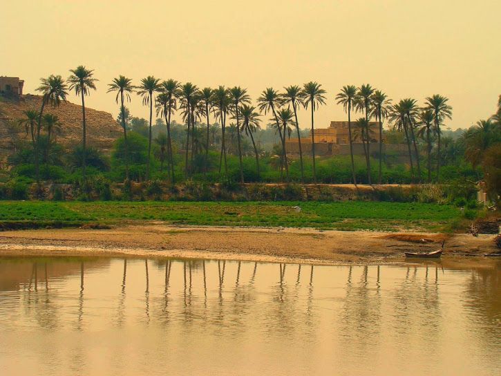 indus river bank near Shikarpur