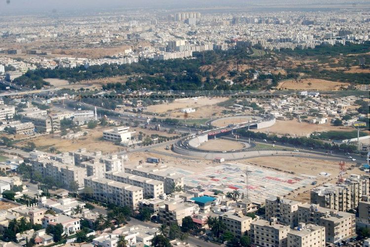 View of a busy Karachi 