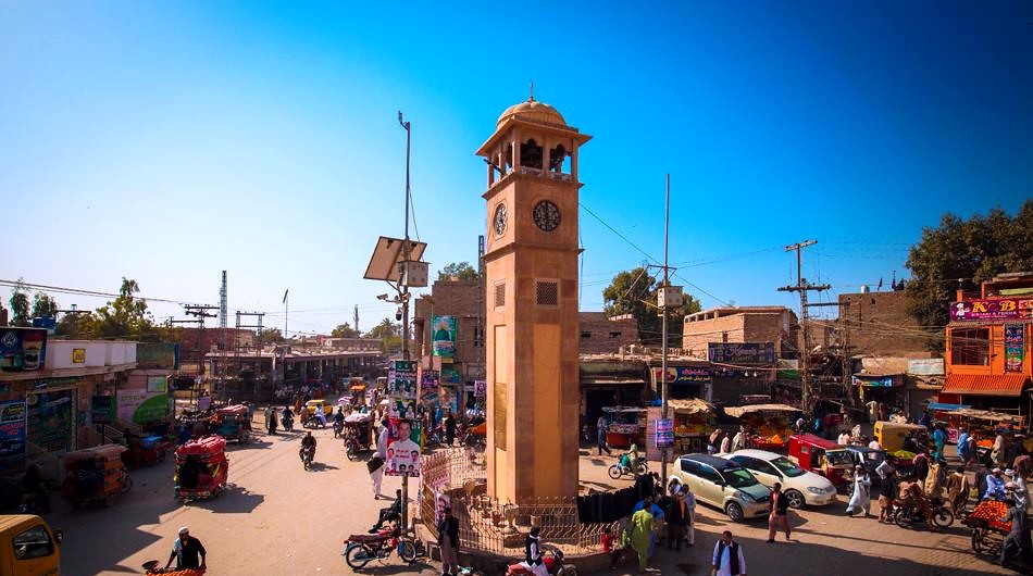 clock tower in shikarpur