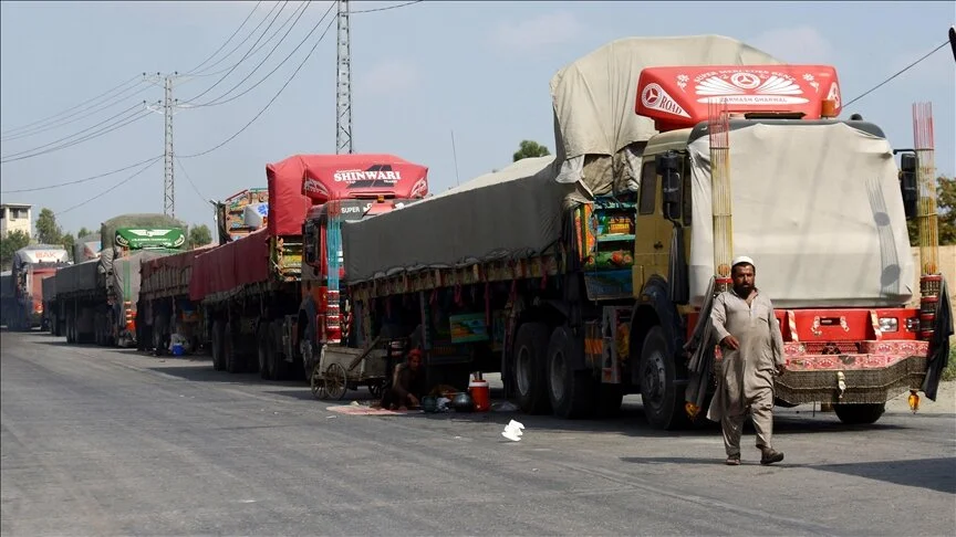 trucks at pak afghan border