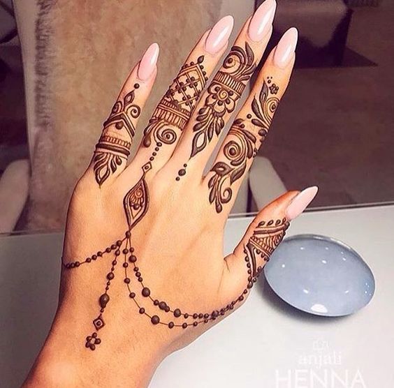 classic design of henna