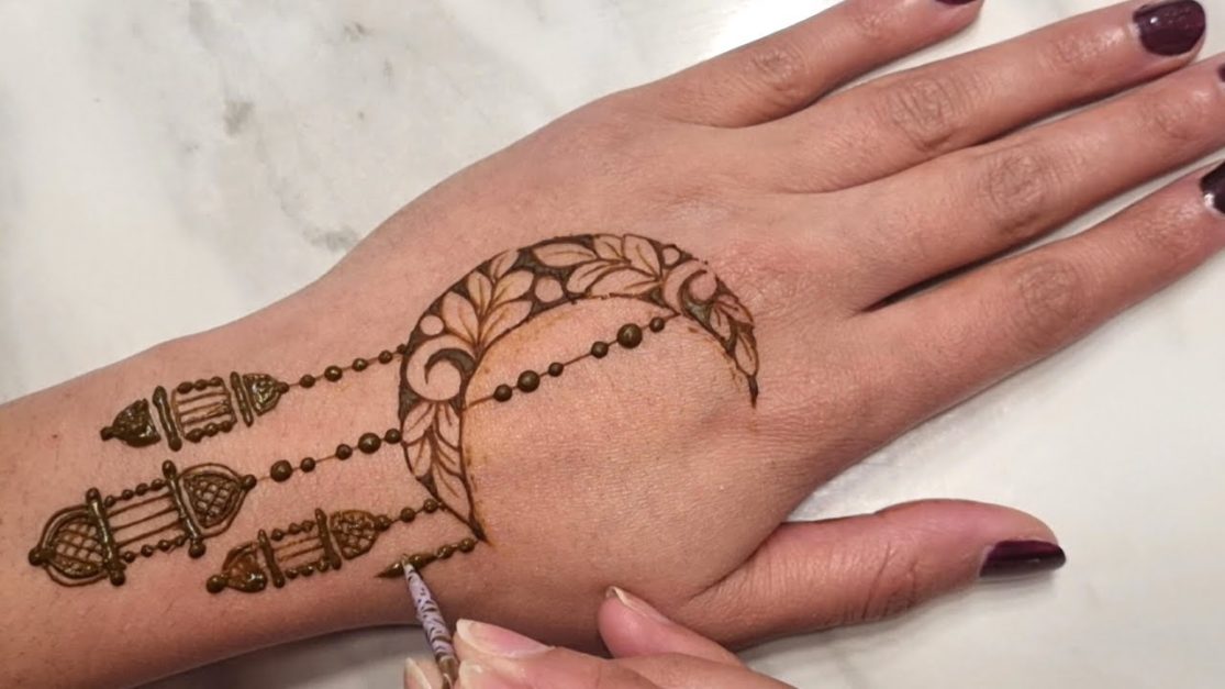 Moon mehndi 