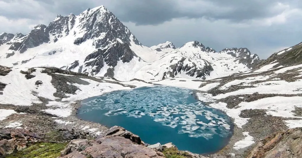 Sukai Sar peak