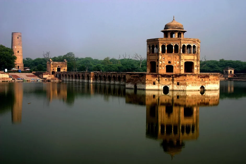 Hiran Minar