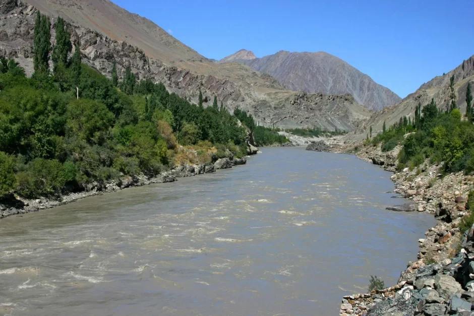 indus river near piplan