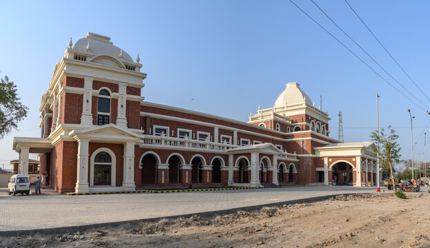 Bahawalpur library