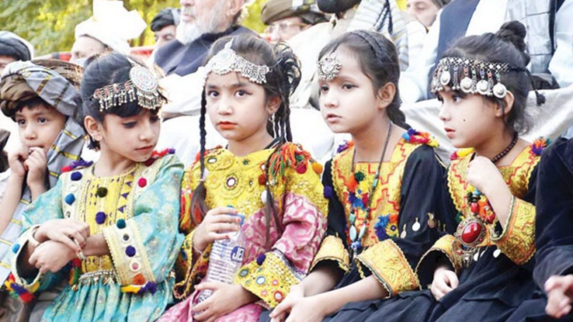 kids dressed in pashtoon cultural dresses